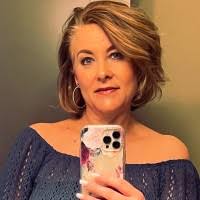 50+ "Leanne Burton" profiles