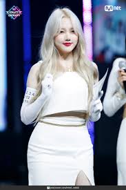 A former member of duo 15& , she debuted as a solo artist with the mini album frank , in 2015. Jung Yerin Image 240280 Asiachan Kpop Image Board