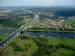 At 918 meters, it's the longest navigable aqueduct in the world. The Incredible Magdeburg Water Bridge In Germany Charismatic Planet