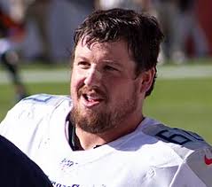 Ben Jones (offensive lineman)