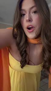 Lilli Hughes's Instagram, Twitter & Facebook