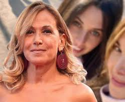 E' nata la mia seconda nipotina, è la seconda figlia di Giammauro e Giulia,  dopo Matilde, nata nel 2022. Loro sono molto riservati, i loro profili  social non sono visibili a tutti.