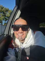 Tēnā koutou katoa Ko Tainui te waka Ko Waipa te awa Ko Pirongia me Karioi  ōku maunga Ko Te Papa o Rotu te marae Ko Ngaati Maahanga te haapu Ko  Waikato te