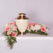 Cedar Memorial Flower Shop Heaven And Earth Urn Arrangement Funeral Flower Arrangements Funeral Urn Arrangements Funeral Flowers