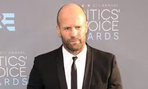 Jason statham, the stunningly handsome man you occasionally see glistening on the cover of men's health or kicking the rock in the face in the latest fast the best divers in the uk. Jason Statham To Fight Against Giant Shark In Meg