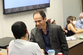 Temple Law recently welcomed Dean Oren Perez of Bar-Ilan University (BIU). Dean  Perez met with faculty to discuss common areas of interest, explored  scholarly collaboration, and delivered a lecture to students and