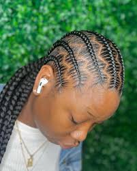 8 PERFECT stitch braids with zig zag parts ! Done by yours truly 🐐🐐too  book this look book under 8 feedins