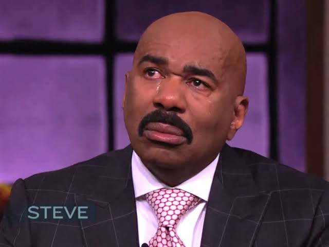 Steve Harvey breaks down during tribute to his late mother