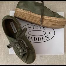 Steve Madden Shoes Basically New Steve Madden Olive Platform Sneakers Color Green Size 7 Steve Madden Shoes Platform Sneakers Womens Steve Madden