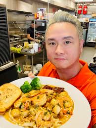 Ca sĩ Hàn Thái Tú: “Vợ thương thì ở, không thương thì tôi ở một mình cũng  được”