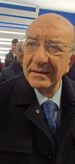 🎥 La Targa della Discordia, 📢 Intervista lampo a Eduardo Lamberti  Castronuovo (25 secondi), "Hanno fatto bene a toglierla"