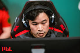 MOUZ żegna się z prowadzącym! Angaż siuhego kwestią czasu?