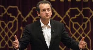 În primul rând, dan puric, care pozează în reper moral și de trăire creștină, minte. Dan Puric Omul Care L Ar Putea Invinge Pe Iohannis