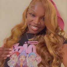 Laysha Jones's Instagram, Twitter & Facebook