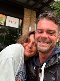 Did an impromptu acro winter shoot with the multi-talented @wavetone.studio 