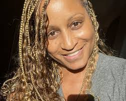 Tonya Comeaux's Instagram, Twitter & Facebook