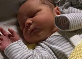 It's a baby life' jokes Minister Simon Harris in cute new update