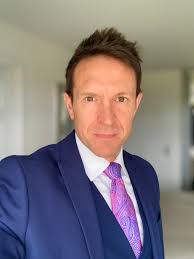 Legend alert! Can you believe Jasper is 80 next week?! For those in the  West Midlands he'll be