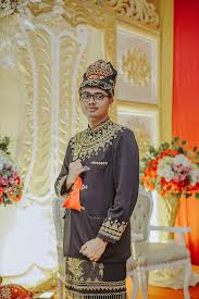 Secara taksonomis, ikan tersebut termasuk dalam. 6 Nama Pakaian Adat Aceh Untuk Pria Dan Wanita