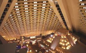 Mind Blowing Elevators Really Budget Travel Vegas Vacation Las Vegas Vacation Las Vegas Trip