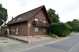 Browse damaged cars, utes, 4wds, suvs, commercial vehicles. Kerpen Manheim Das Langsame Sterben Im Dorf Von Michael Schumacher Express De