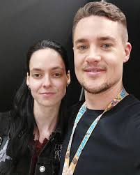 And here's a fantastic fan photo of Aidan taken, at the London Comic Con  from July 2010, while giving out autographs. #MitchellMonday