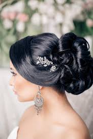 Photo idée coiffure mariage cheveux mi long coupe de cheveux. Coiffure Mariage En 30 Idees Astuces Et Conseils Tendace Le Mariage Parfait