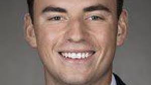 Graham Mertz gets offense clicking and other observations from the Badgers'  12th training camp practice