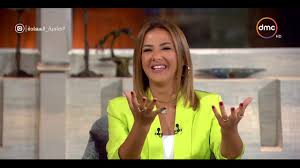 أحبت دنيا سمير غانم التمثيل منذ الصغر، وتعرفت على موهبتها في الغناء منذ سن صغيرة، في مرحلة الحضانة، اكتشفتها معلمتها وتدعى سوزي، وقالت لها جربي تغني حاجة كده يا دنيا، ومنذ ذلك الوقت لم تتوقف دنيا عن الشدو بصوتها العذب. ØµØ§Ø­Ø¨Ø© Ø§Ù„Ø³Ø¹Ø§Ø¯Ø© Ø´ÙˆÙ Ø±Ø£ÙŠ Ø¯Ù†ÙŠØ§ Ø³Ù…ÙŠØ± ØºØ§Ù†Ù… ÙÙŠ Ø¥ÙŠÙ…ÙŠ ÙƒÙ€ Ø®Ø§Ù„Ø© ÙˆØ¥Ø²Ø§ÙŠ Ø¨ØªØªØ¹Ø§Ù…Ù„ Ù…Ø¹ Ø¥ÙŠÙ…ÙŠ Ù„Ù…Ø§ Ø¨ØªØ¬ÙŠÙ„Ù‡Ø§ Ø§Ù„Ø¨ÙŠØª Youtube