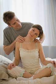 Man Massaging His Wife Picture And HD Photos | Free Download On Lovepik