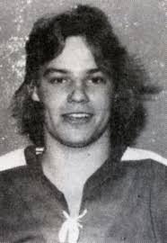 Player photos for the 1975-76 Assiniboine Park Monarchs at hockeydb.com