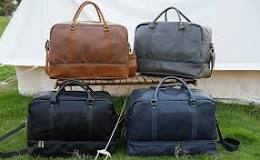 Weekend Bag vs Duffle Bag: Differences Guide