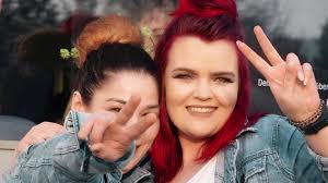 Lichterketten im Haar- so leuchtet die Frisur den ganzen Tag bis in die  Nacht! Frisur: Salon Herbert Make-up: Ilona van Empel Kosmetik und  Visagistik Video: Mario Helms www.salon-herbert.de