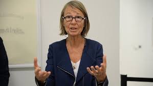 Mme thiam a été ministre de la culture sous abdou diouf de juin 1993 à mars 1994. La Charge De L Ancienne Ministre De La Culture Contre La Municipalite De Perpignan Midilibre Fr