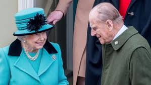 Delle fonti molto vicine, dicono che harry vuole tornare per stare vicino alla sua nonna. Tqe2h4fjfor8om