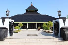 Rangkang, diselenggarakan di setiap mukim, merupakan masjid sebagai. Perkembangan Kerajaan Demak Dari Aspek Ekonomi Sosial Dan Budaya Halaman All Kompas Com
