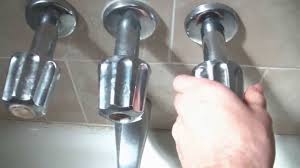 How To Fix A Leaking Bathtub Faucet Quick And Easy Bathtub Faucet Bathtub Fixture Replace Bathtub Faucet