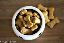 You can steam the broccoli and squash or boil. Delicious Low Calorie Pumpkin Spinach Dog Treats Recipe Low Calorie Pumpkin Healthy Dog Food Recipes Dog Food Recipes
