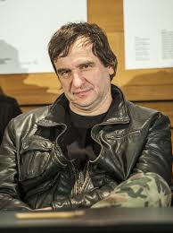 Džaba obrazovanje kad su klinički slučajevi na tv | mondo tv intervju. Pobegli Iz Grada Na Selo Evo Zasto Se Nenad Jezdic Odlucio Za Zivot U Prirodi A Iznenadice Vas Koje Njegove Kolege Su Uradile Isto