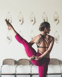 Fotos Que Tendria En Mi Instagram Si No Tuviera La Flexibilidad De Una Piedra Fotos Yoga Posturas De Yoga Ejercicios De Yoga