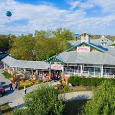Apple pie pickles from the apple barn cider mill & general store (2018) pigeon forge tn | pickles that taste like an apple pie? The Applewood Farmhouse Grill In The Apple Barn Complex In Sevierville Tn Apple Barn Farmhouse Restaurant Tennessee Vacation