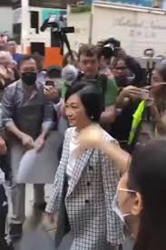我是內地人。 我想問一個問題。 我在weibo某個視頻中看到葉劉淑儀的發言，她說道，2003年推行的 而且財政司司長梁錦松和保安局局長葉劉淑儀更在7月16日同日辭職, 相比於香港現在高官所處理的情況其實是很不一樣。 å€è­°æœƒé¸èˆ‰ è'‰åŠ‰æ·'å„€ä¸­ç'°è¢«ç¤ºå¨è€…åŒ…åœå–å€'é‡‡ å …æ–™ç¶²