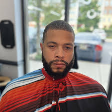 Naomi Beard's Instagram, Twitter & Facebook