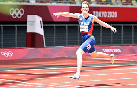 Warholm became the first man to run the 400m hurdles in under 46 seconds, in one of the greatest races ever at the olympic games. Olympia 2020 Karsten Warholm Spricht Uber Den Triumph Uber 400 M Hurden Watson