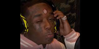 Us Rapper Lil Uzi Vert Gets A Pink Diamond Implant On His Forehead Worth Millions Shiksha News