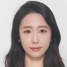 Heesun Kim's Instagram, Twitter & Facebook