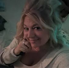 Nadine Kirkland with Welcome To Recovery Project