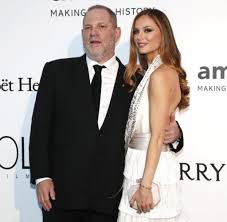 Georgina rose chapman (born 14 april 1976) is an english fashion designer and actress. Georgina Chapman Spricht Uber Ehemann Harvey Weinstein Welt