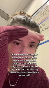 Analee Herrera's Instagram, Twitter & Facebook