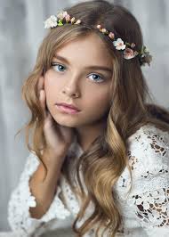 детские прически на выпускной в детском саду на длинные волосы 63 Detskie Pricheski Na Vypusknoj V Detskij Sad Detskie Pricheski Pricheski Elementy Prichesok